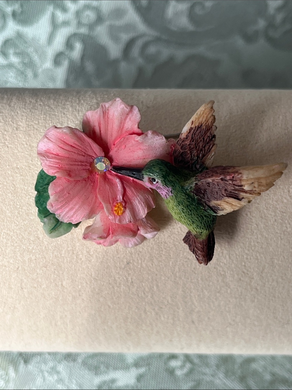 Hummingbird & Hibiscus Brooch Hand-Painted Bisque Porcelain - Picture 4 of 5